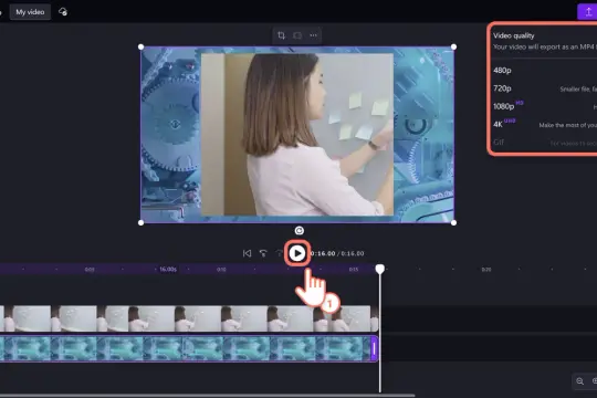 Zdjęcie z filmu: Kobieta przykleja karteczki na tablicy, a obok widać opcje eksportu wideo, w tym wybór jakości.